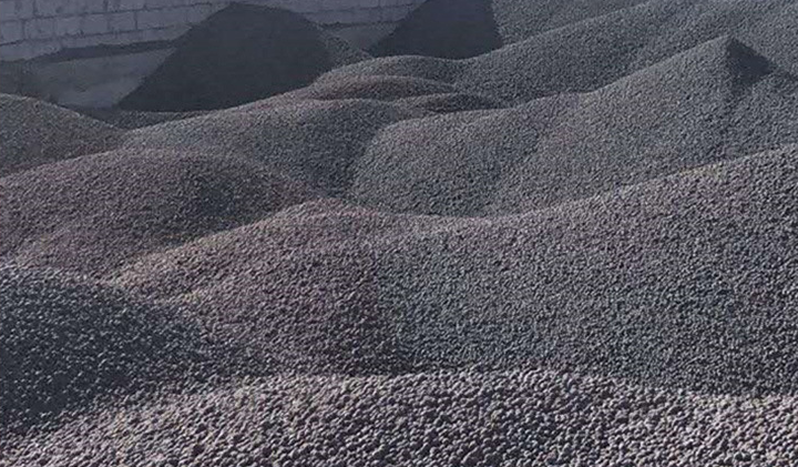 燒結(jié)球團(tuán)為什么加煤粉？HLM1250中速煤磨機(jī)生產(chǎn)球團(tuán)用煤粉200目，D80全通過