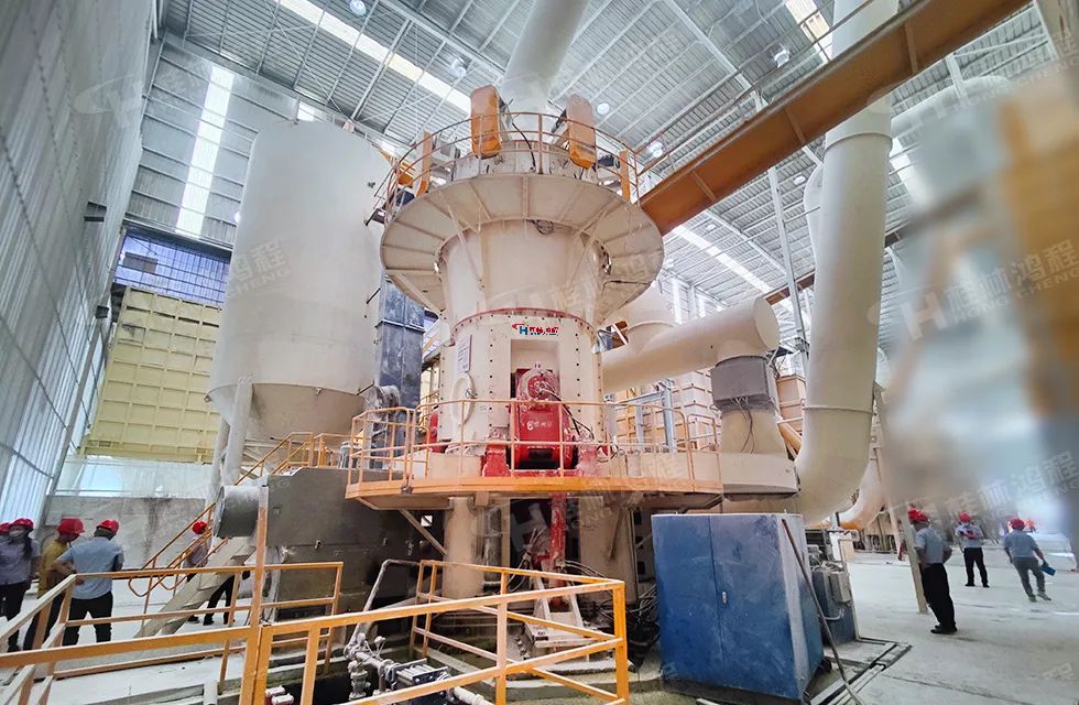 桂林鴻程老總?cè)輻潎偛糜H征‘客戶零距離 共創(chuàng)新未來’服務活動