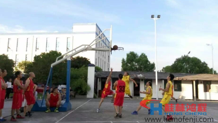 鴻程家人拒絕“葛優(yōu)躺” 洪荒之力抗三伏