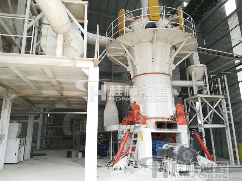 高嶺土制粉環(huán)保型磨粉機 HLMX超細(xì)立磨